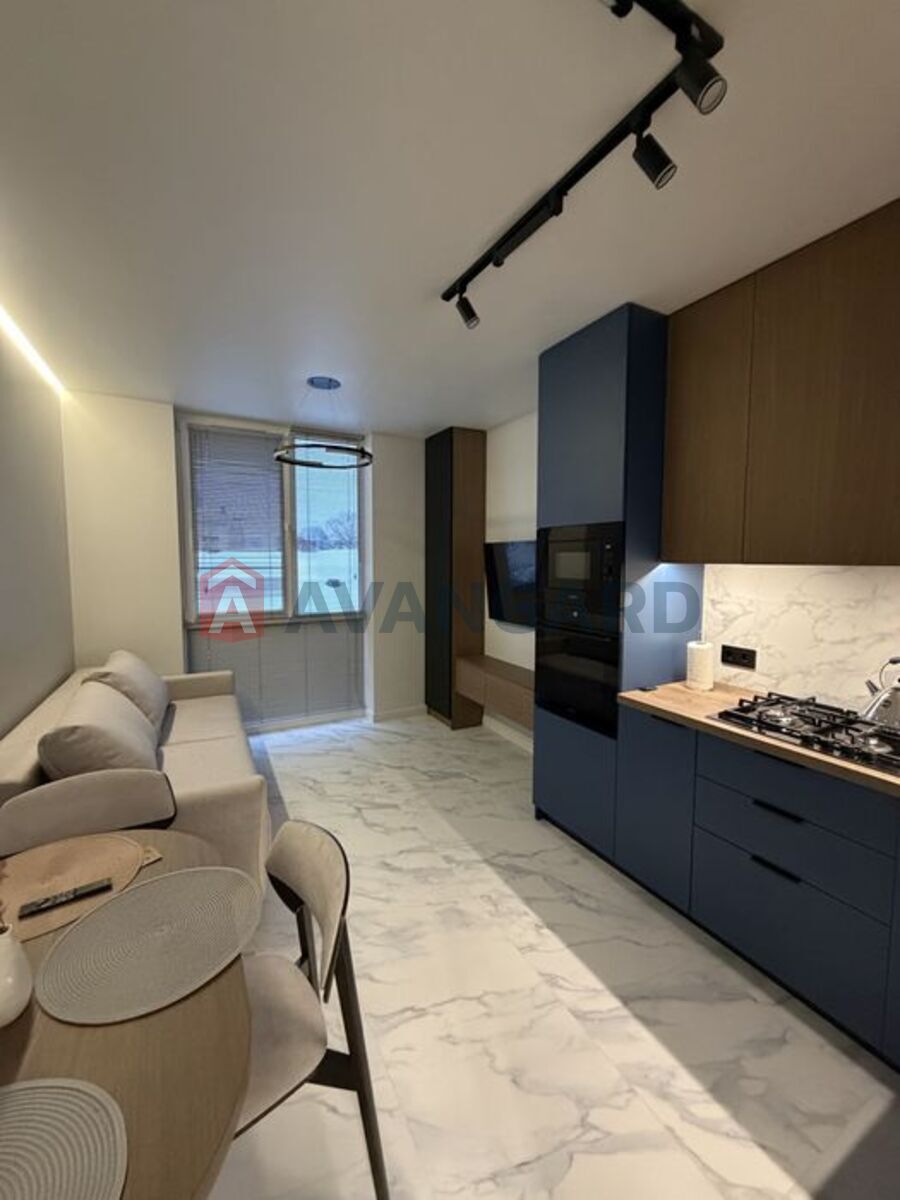 1 ��. ��������, 45/-/15 ��. �., 4/4 ������ ���� 11