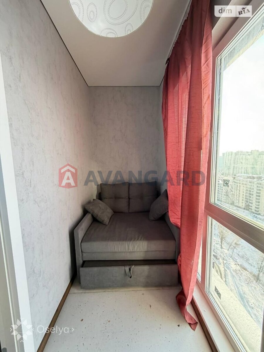 1 ��. ��������, 30/17/7 ��. �., 19/21 ������ ���� 7