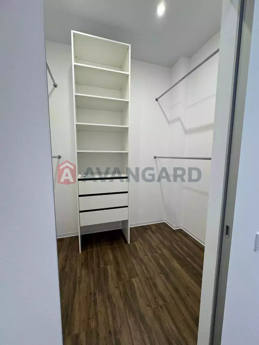 3 . , 100/-/- . ., 14/14   11