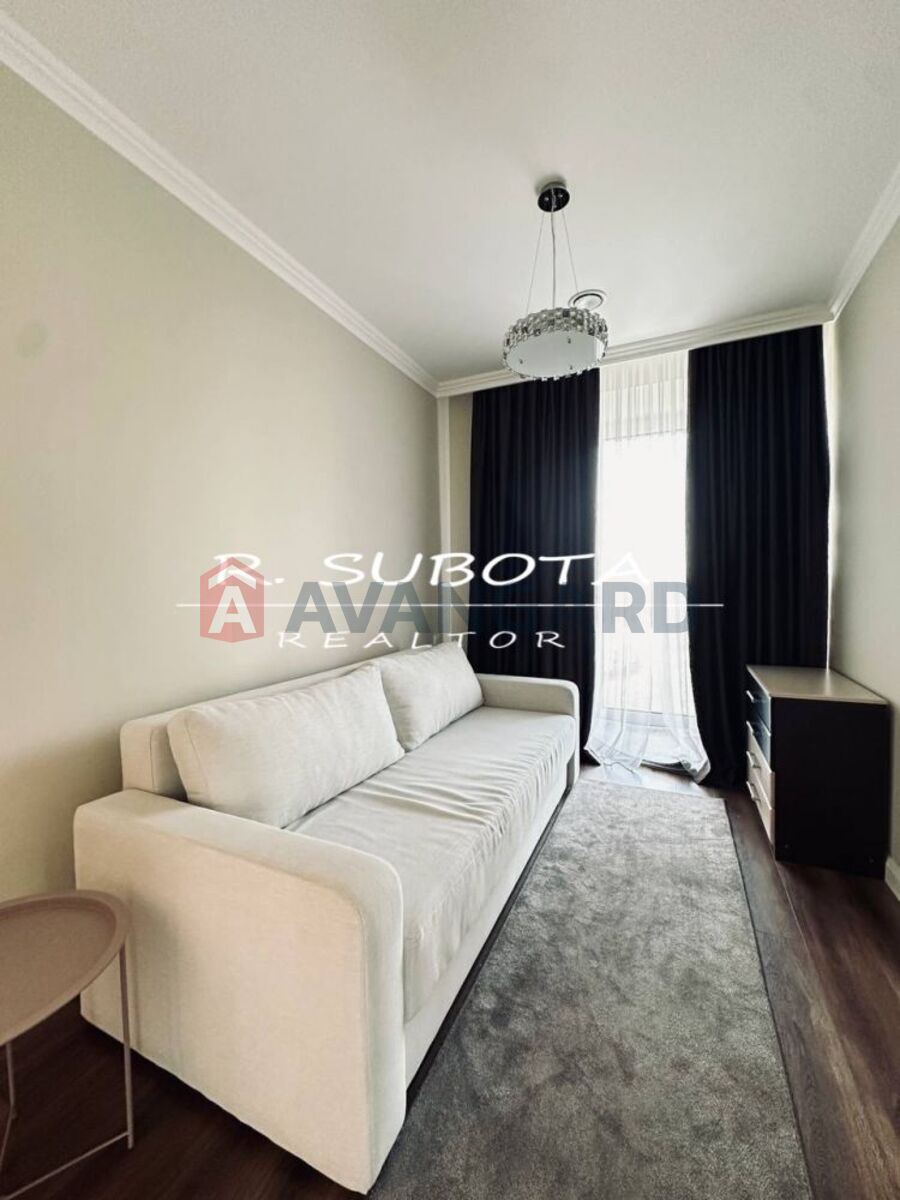 3 ��. ��������, 94/-/- ��. �., 8/22 ������ ���� 13