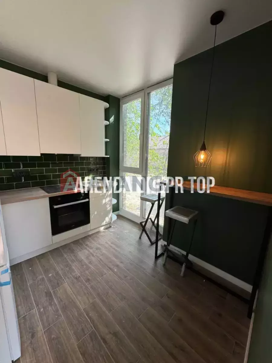 2 ��. ��������, 60/-/- ��. �., 2/6 ������ ���� 8