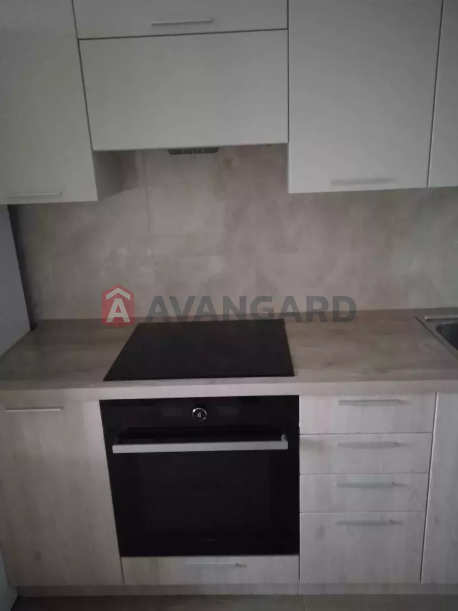 1 ����. ��������, 40/-/11 ��. �., 4/10 ���� ���� 6