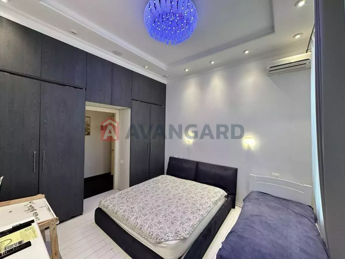 2 ����. ��������, 60/-/17 ��. �., 2/3 ���� ���� 9