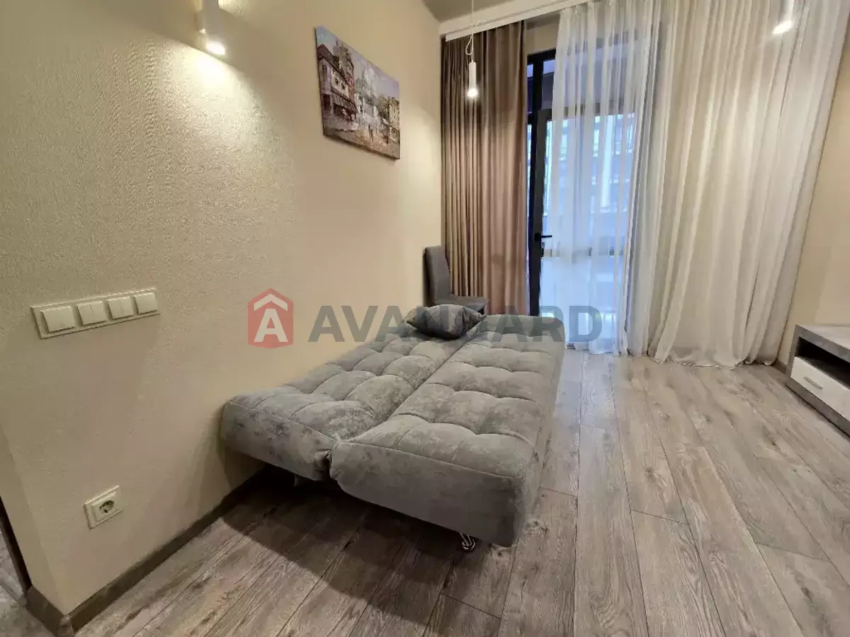 2 ��. ��������, 50/-/- ��. �., 8/10 ������ ���� 16