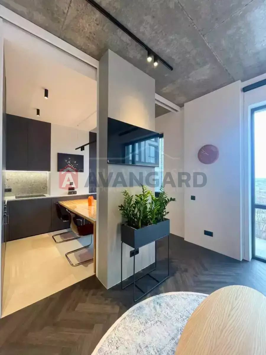 3 ��. ��������, 70/-/- ��. �., 7/12 ������ ���� 5