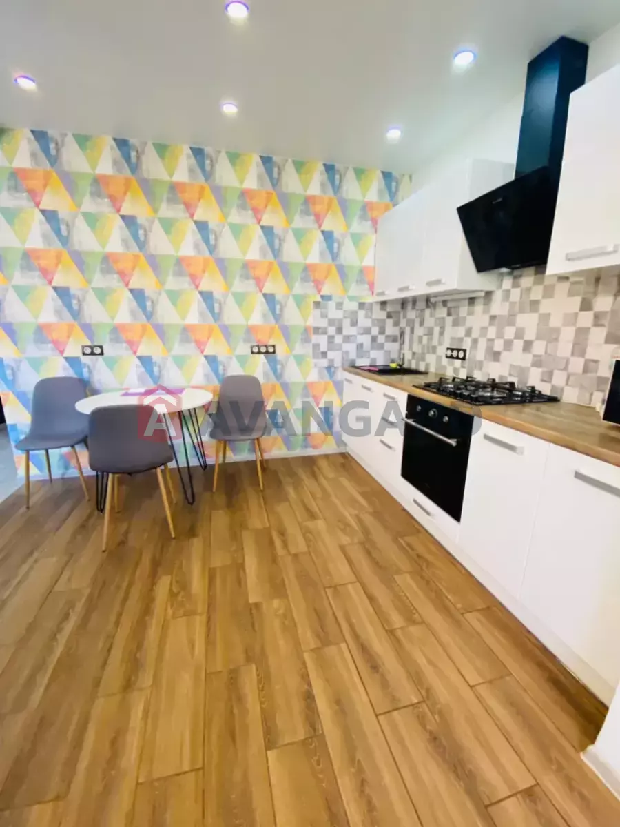 2 ����. ��������, 53/-/12 ��. �., 9/12 ���� ���� 10