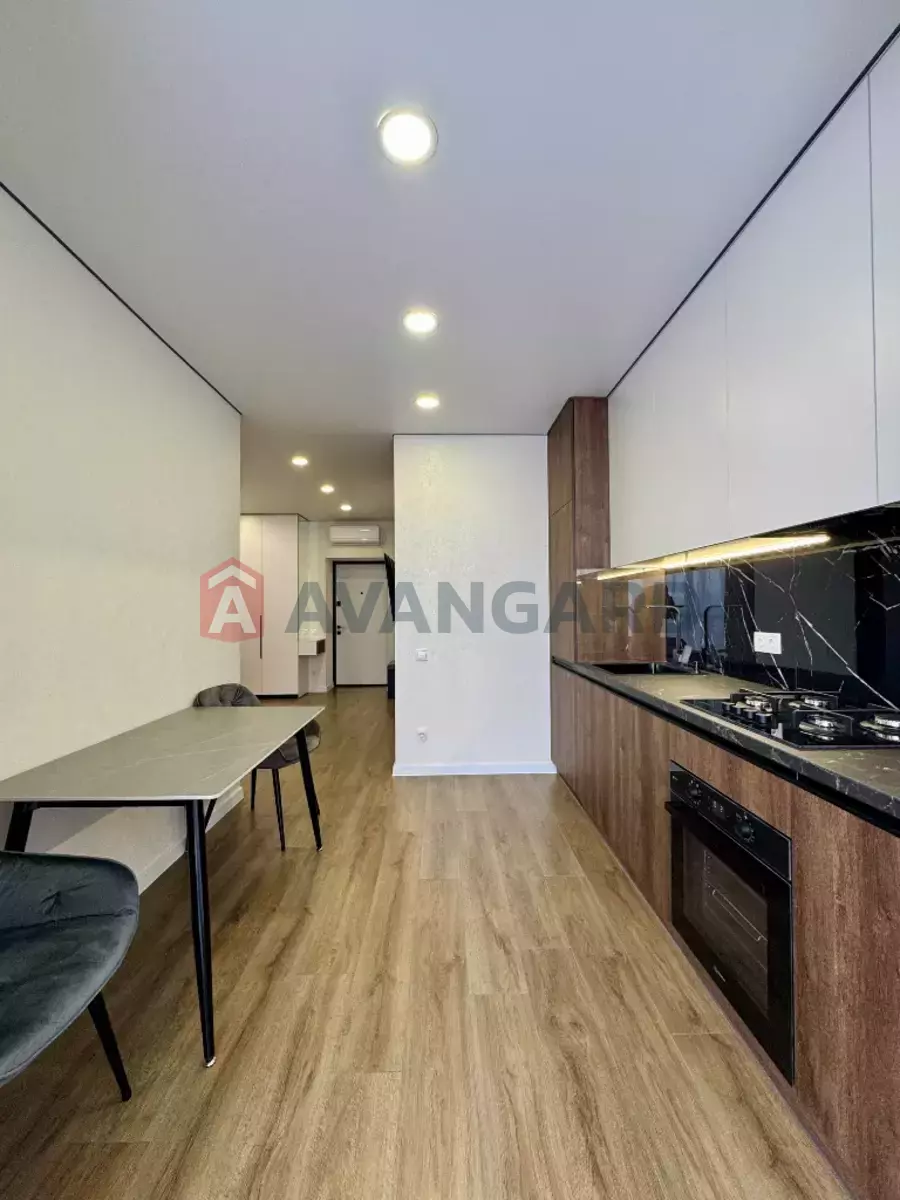 2 ����. ��������, 45/-/15 ��. �., 7/10 ���� ���� 1