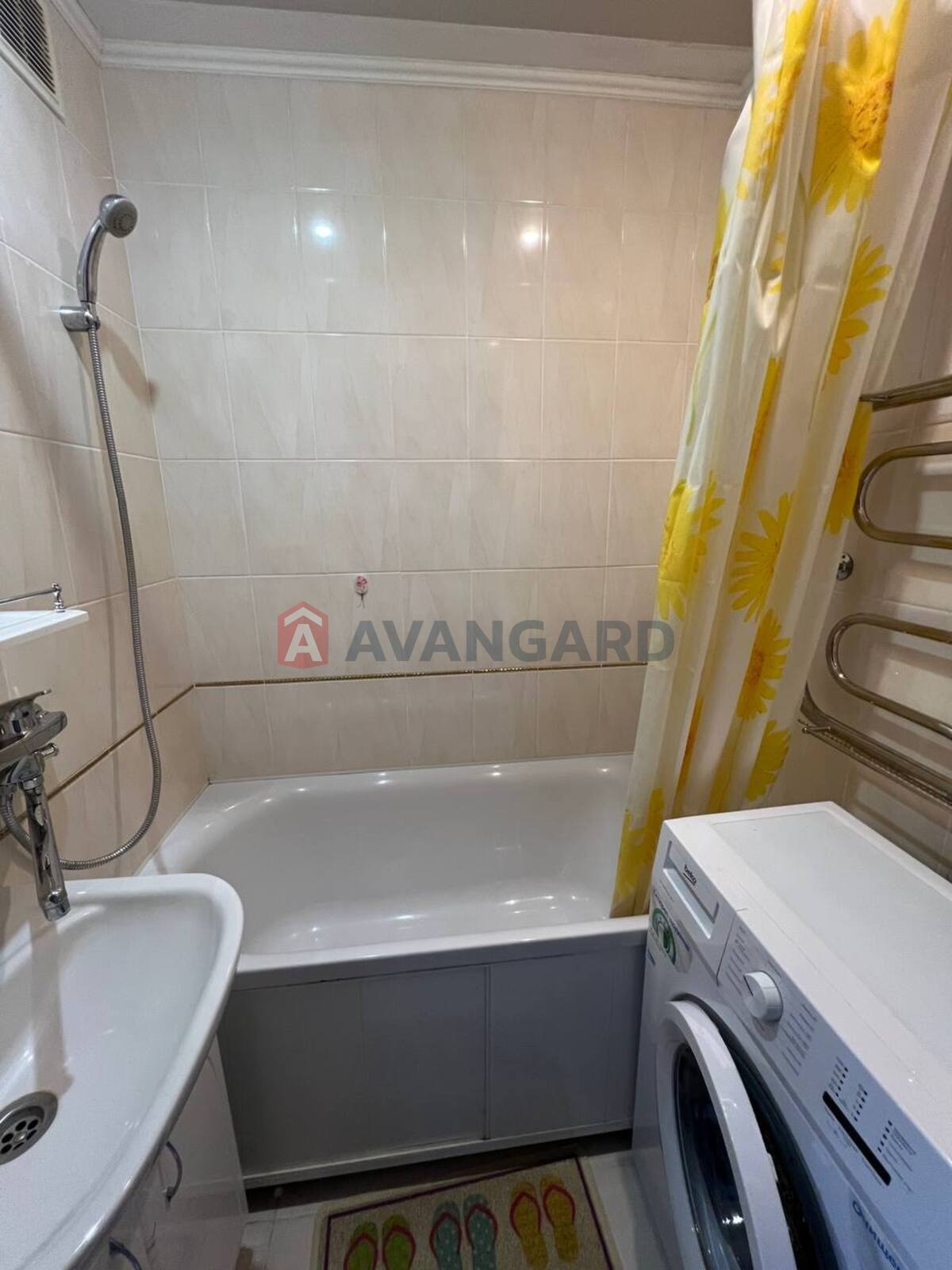 1 ��. ��������, 37/18/7 ��. �., 6/9 ������ ���� 13