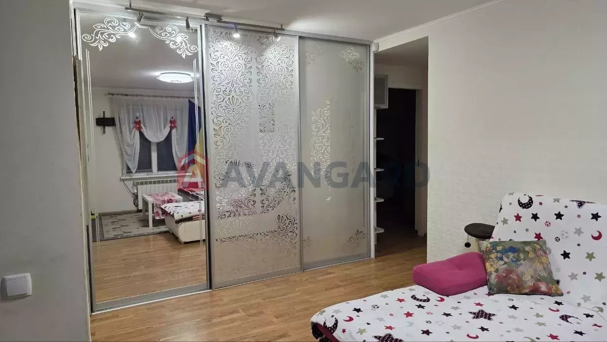 3 ����. ��������, 87/-/15 ��. �., 9/9 ���� ���� 5