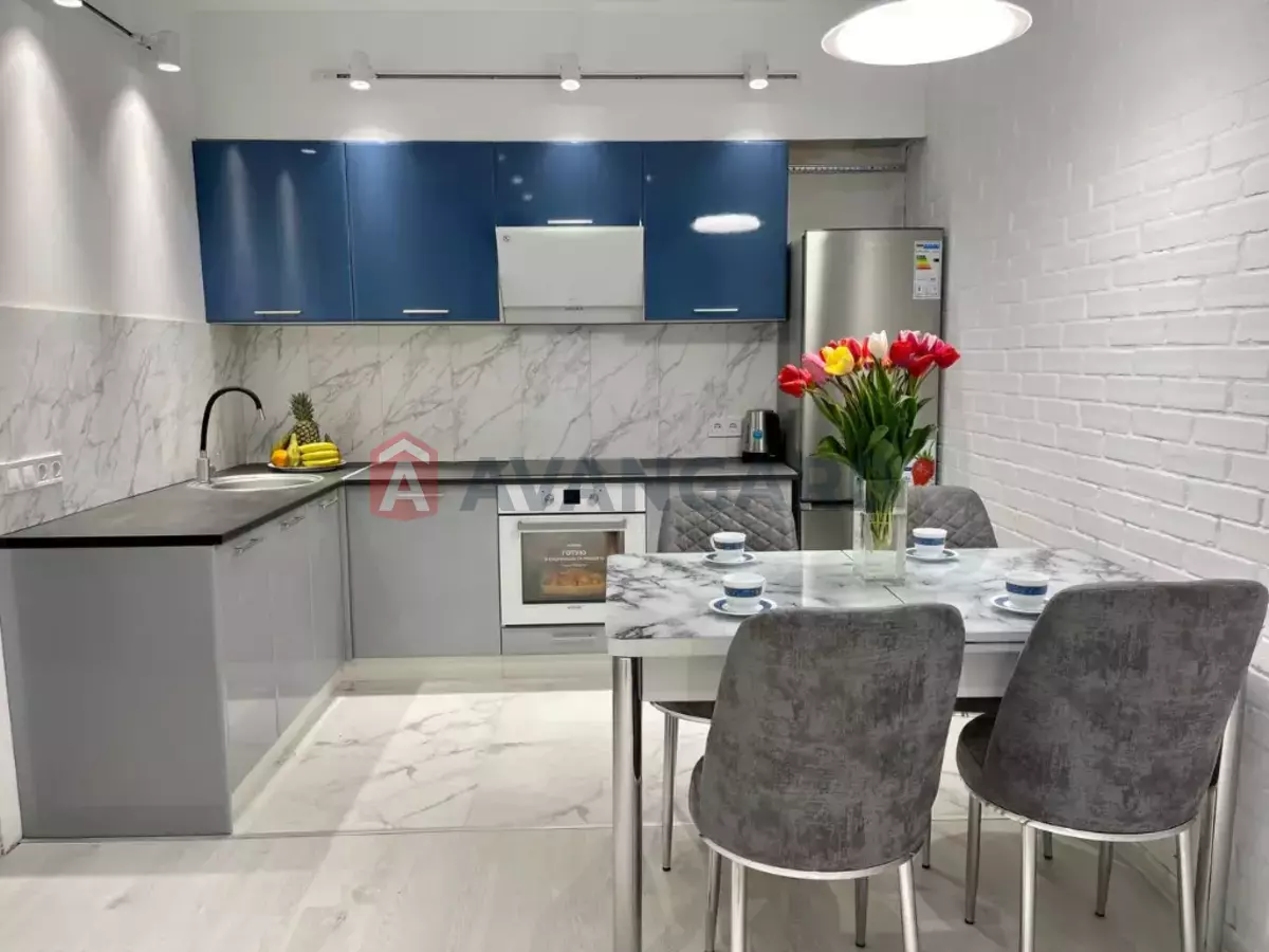 2 ��. ��������, 50/-/- ��. �., 7/10 ������ ���� 1