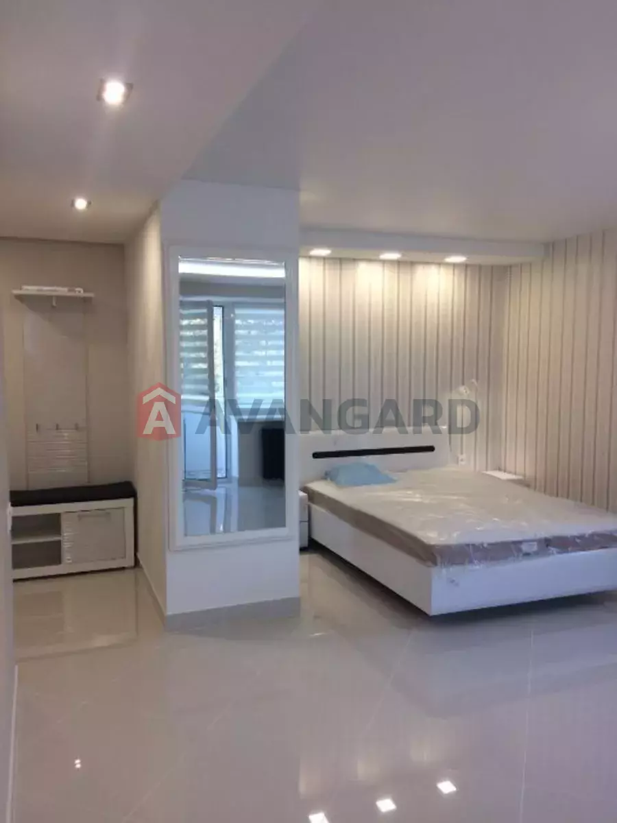 1 . , 33/-/9 . ., 3/5   8