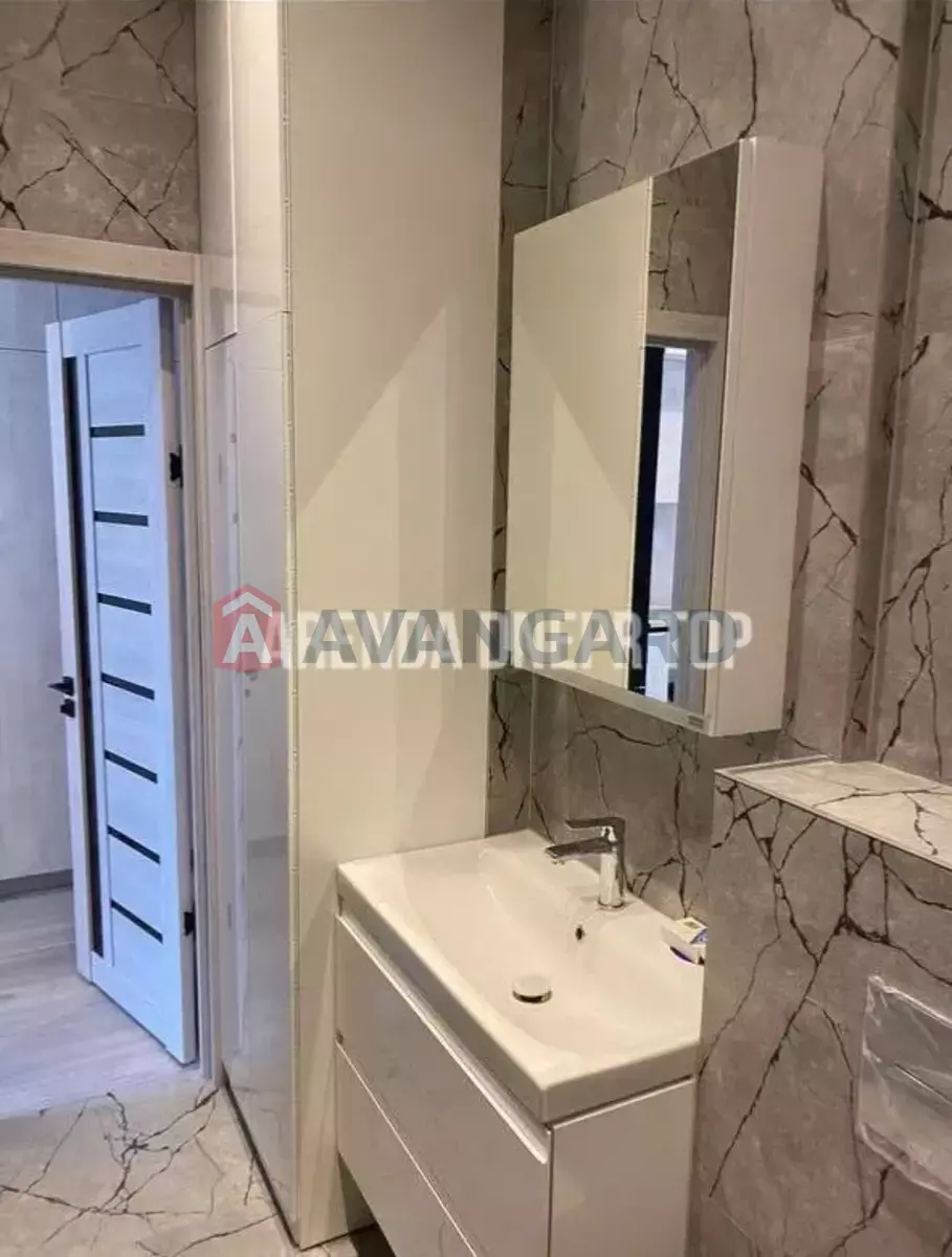 2 ��. ��������, 42/-/- ��. �., 3/10 ������ ���� 9