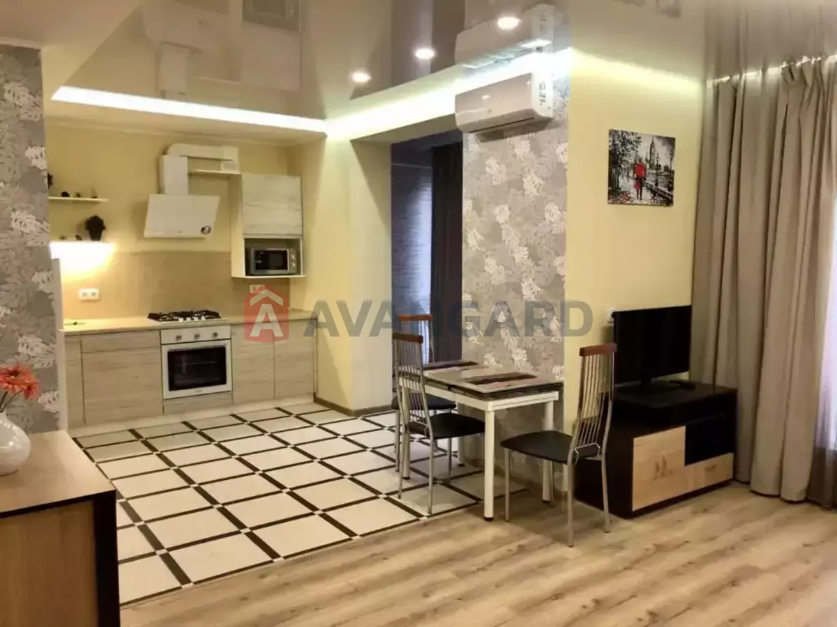 1 ����. ��������, 44/-/15 ��. �., 7/12 ���� ���� 8