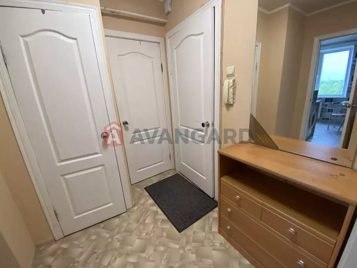 1 ��. ��������, 38/-/8 ��. �., 9/9 ������ ���� 8