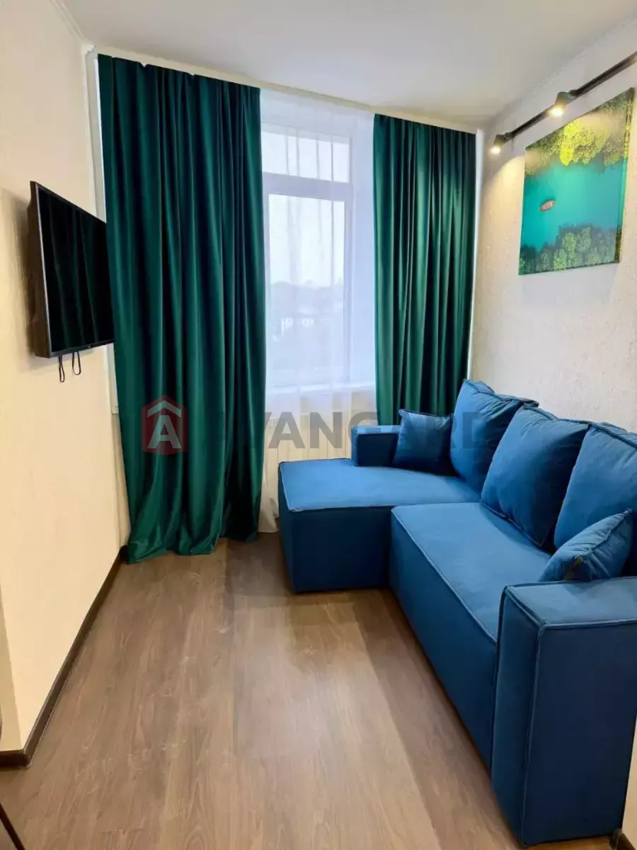 2 ��. ��������, 44/-/- ��. �., 8/10 ������ ���� 2