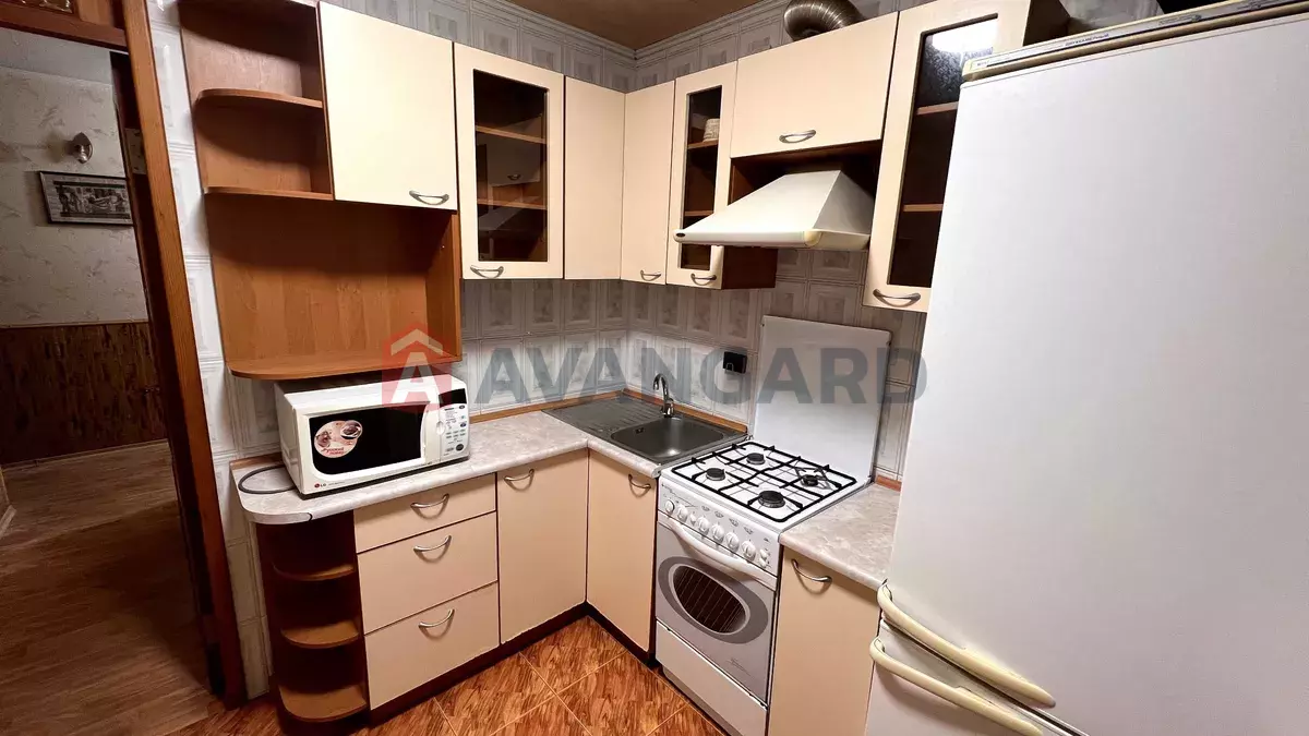 1 ��. ��������, 33/-/7 ��. �., 3/5 ������ ���� 1