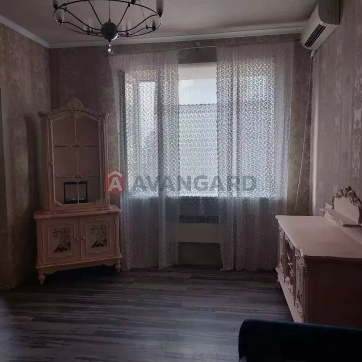 2 ����. ��������, 52/-/10 ��. �., 5/5 ���� ���� 5