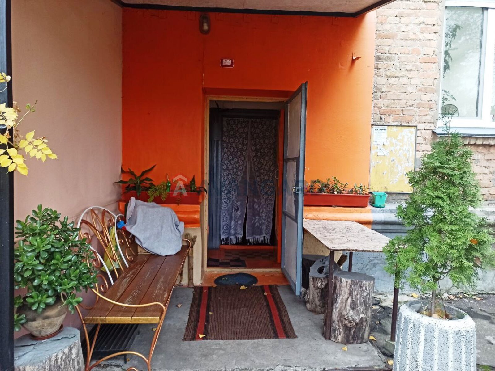 3 ����. ��������, 59.3/39.7/8.5 ��. �., 2/2 ���� ���� 22