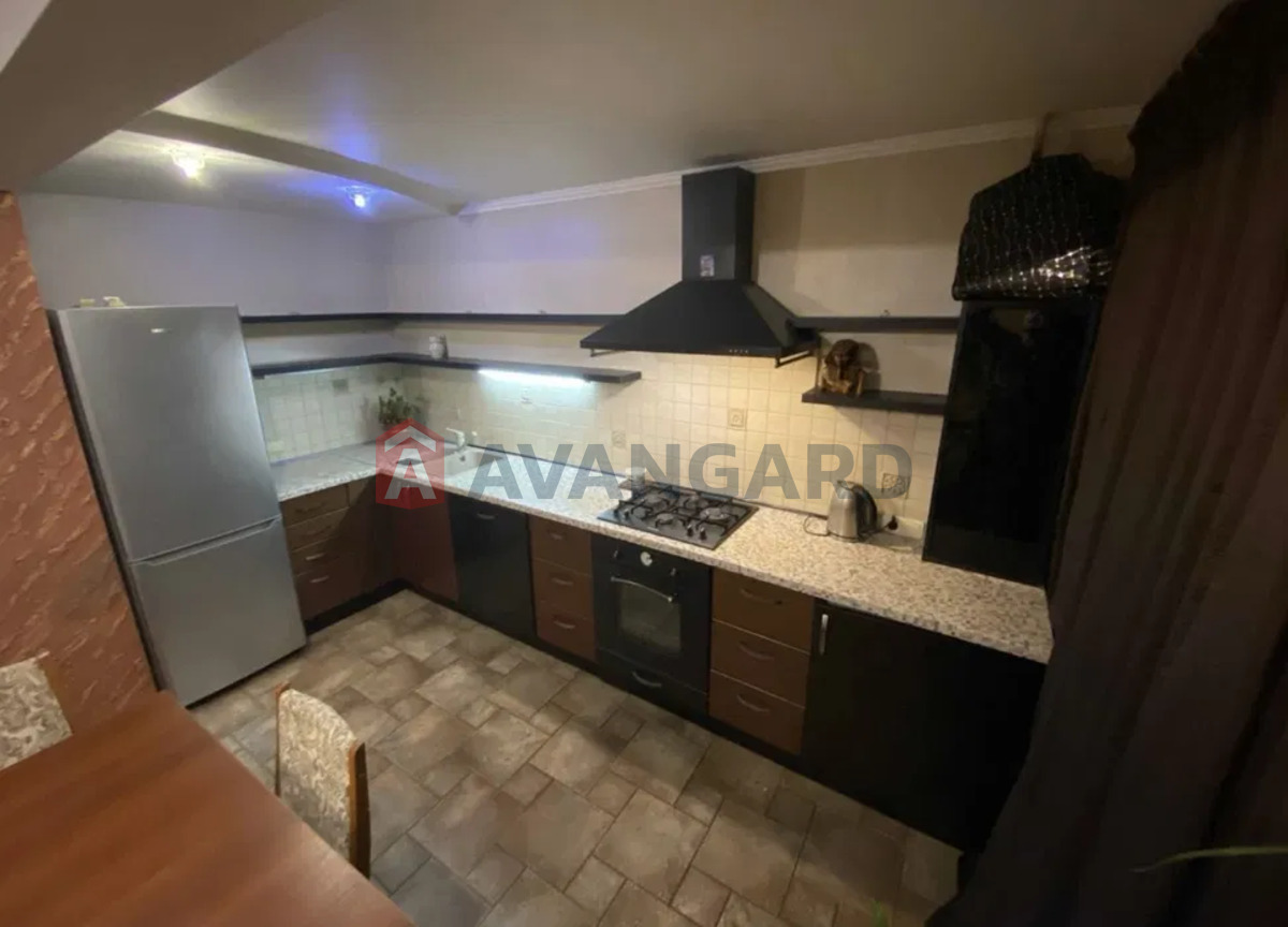 3 ����. ��������, 86/-/15 ��. �., 6/14 ���� ���� 1