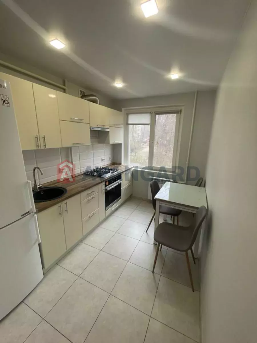 3 ����. ��������, 60/-/8 ��. �., 1/9 ���� ���� 7