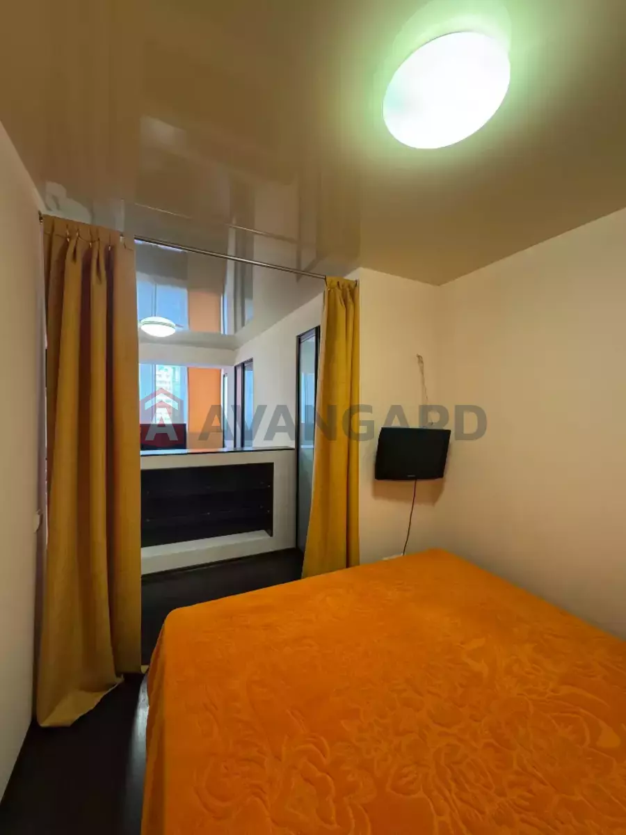 1 ��. ��������, 40/17/14 ��. �., 8/12 ������ ���� 9