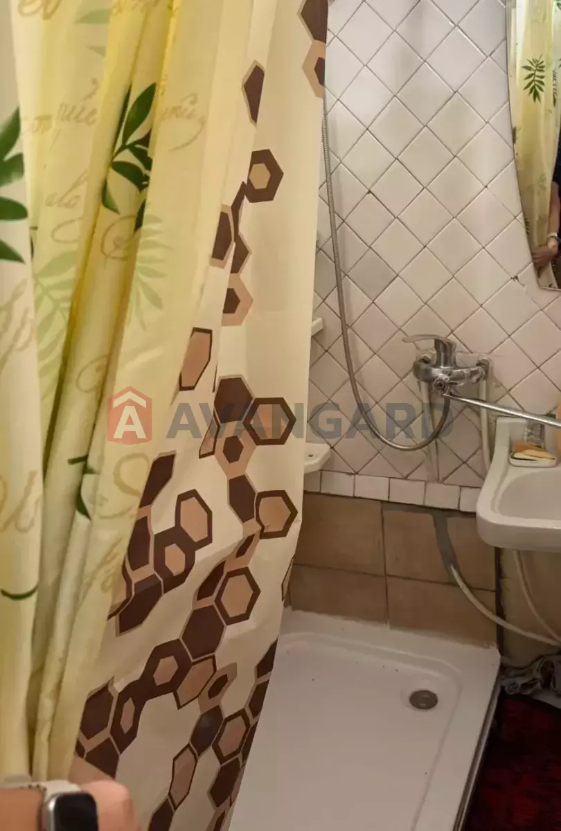 3 ��. ��������, 64/-/9 ��. �., 8/9 ������ ���� 4