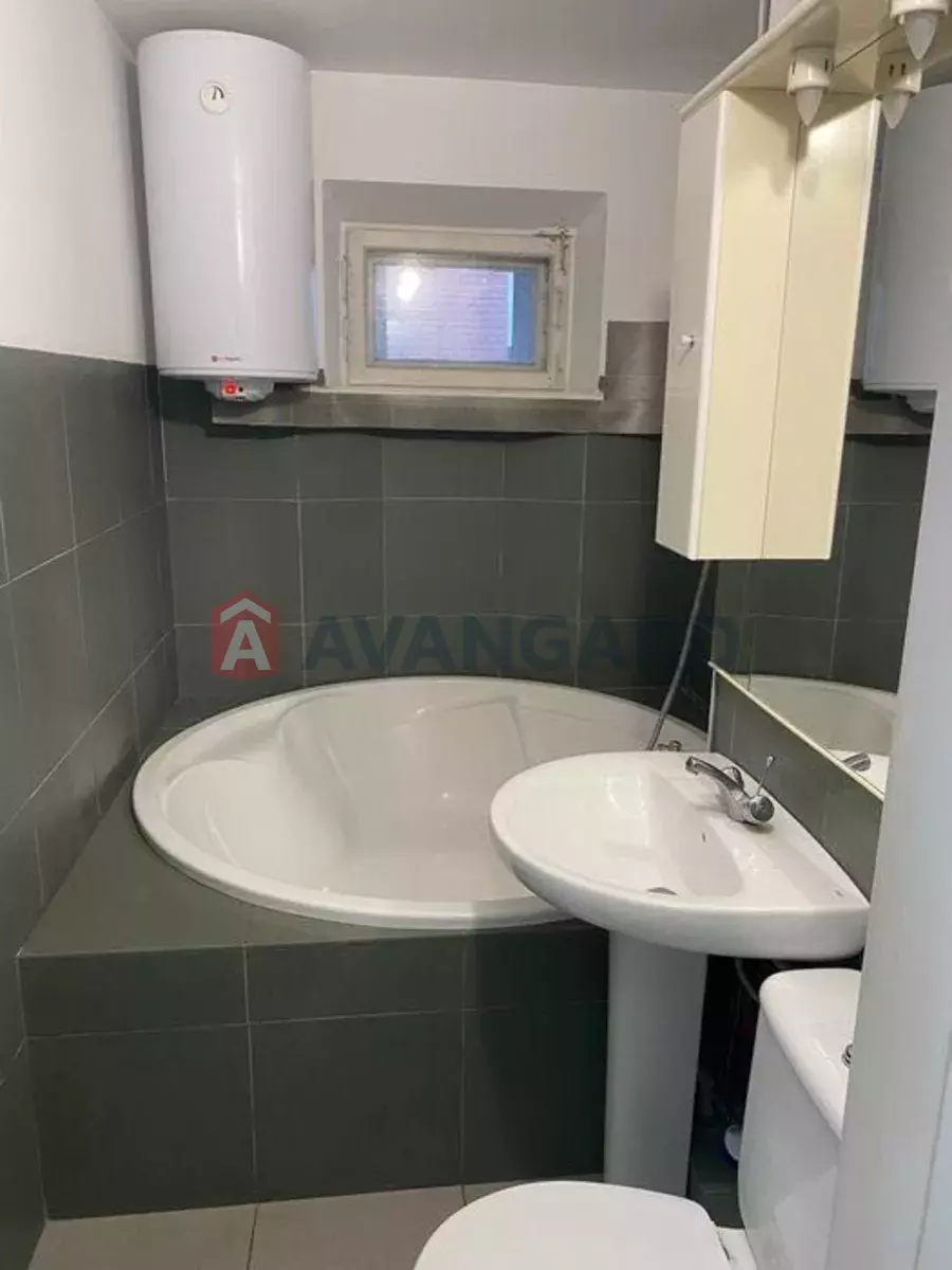 1 ��. ��������, 30/-/7 ��. �., 9/10 ������ ���� 1
