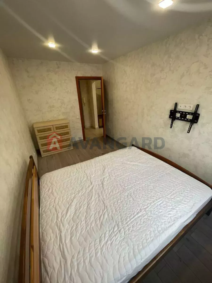 3 ����. ��������, 60/-/8 ��. �., 1/9 ���� ���� 6