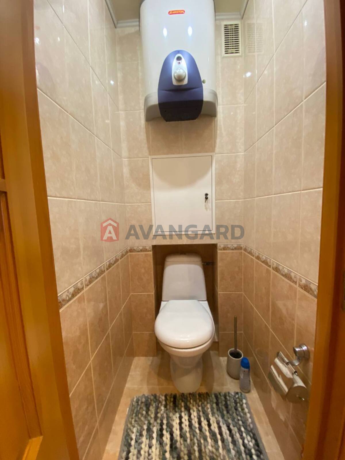 3 ��. ��������, 67/40/9 ��. �., 7/9 ������ ���� 14