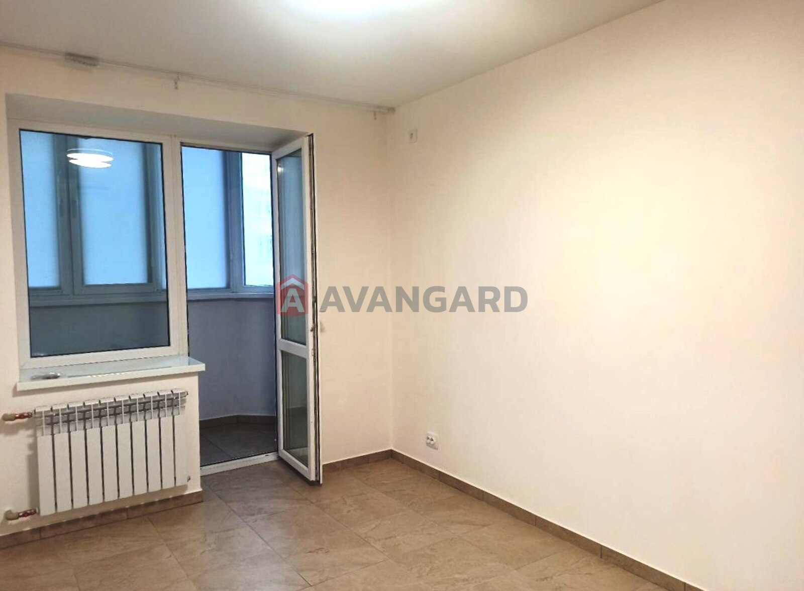 1 ��. ��������, 38/17/9 ��. �., 6/9 ������ ���� 3