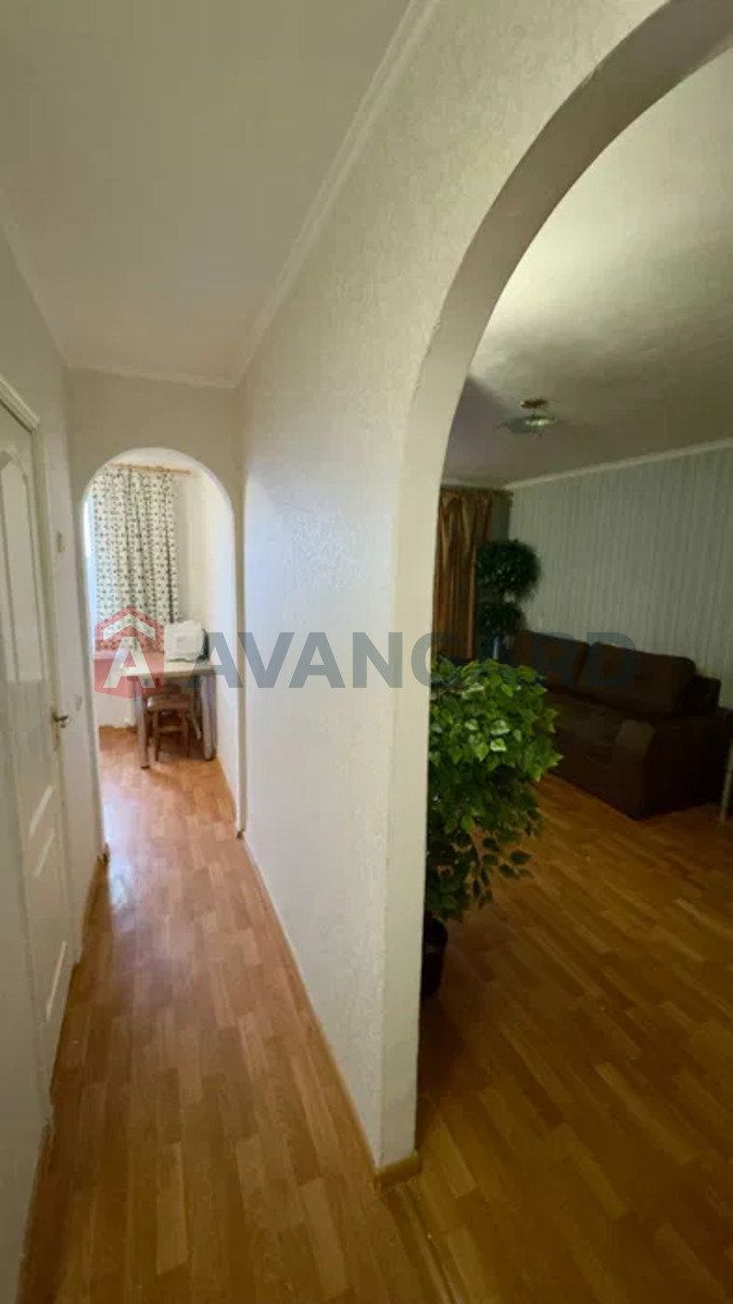 1 ����. ��������, 30/-/5 ��. �., 9/9 ���� ���� 7