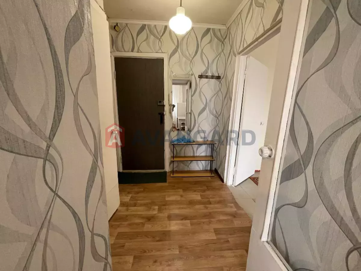 1 ��. ��������, 38/19/9 ��. �., 5/9 ������ ���� 9