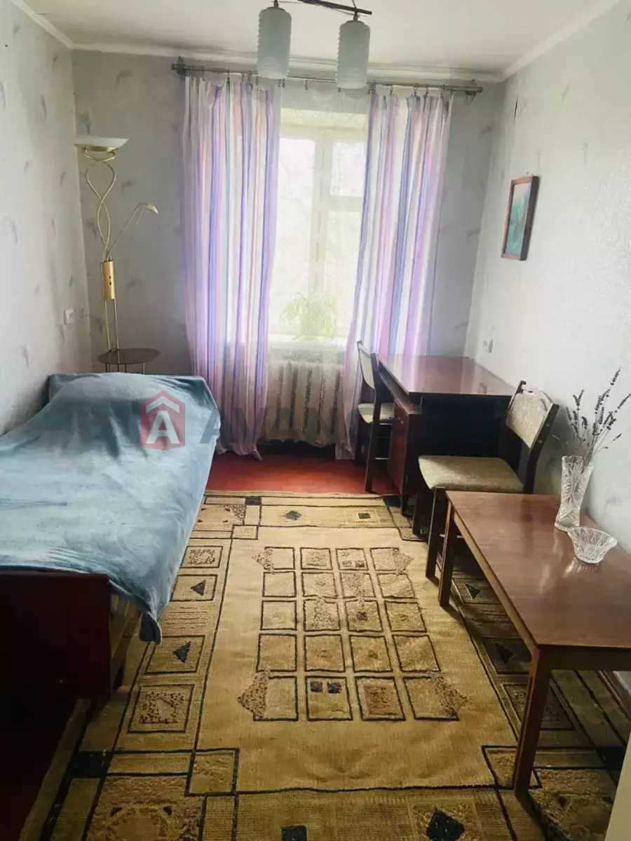 3 ��. ��������, 56/-/6 ��. �., 5/5 ������ ���� 4