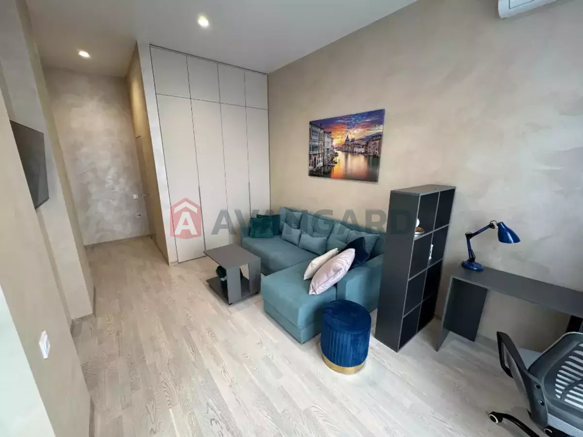 4 ��. ��������, 120/-/40 ��. �., 12/12 ������ ���� 19