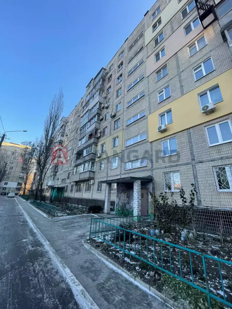 4 ��. ��������, 67/-/- ��. �., 9/10 ������ ���� 2