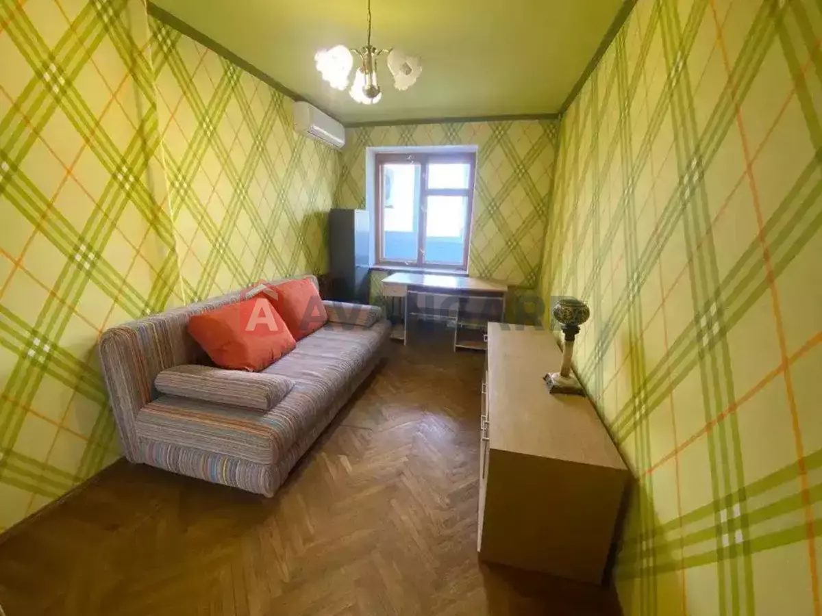 3 ��. ��������, 71/50/8 ��. �., 4/9 ������ ���� 15