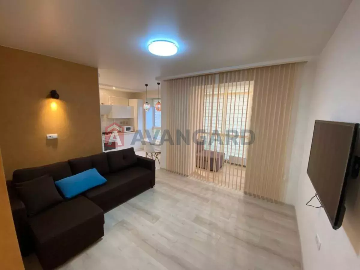 1 ����. ��������, 43/-/8 ��. �., 7/12 ���� ���� 3