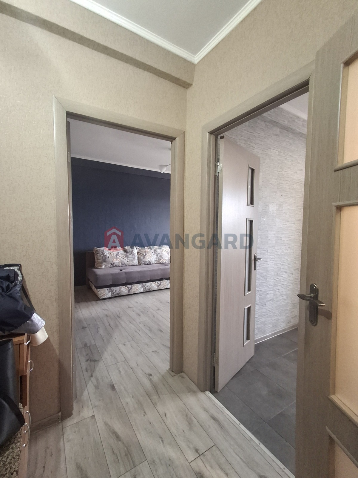 1 ��. ��������, 32/-/6 ��. �., 5/5 ������ ���� 8