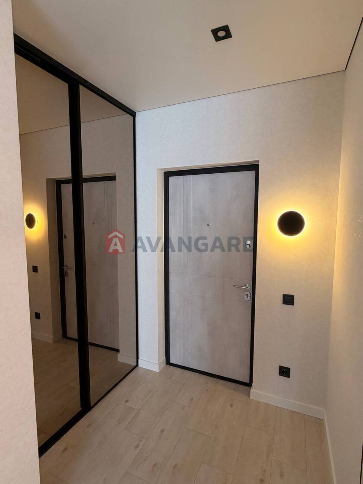 1 ����. ��������, 45/-/6 ��. �., 7/10 ���� ���� 10