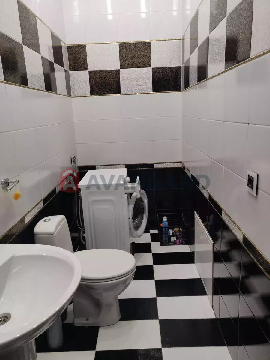 3 ����. ��������, 104/-/15 ��. �., 8/12 ���� ���� 13