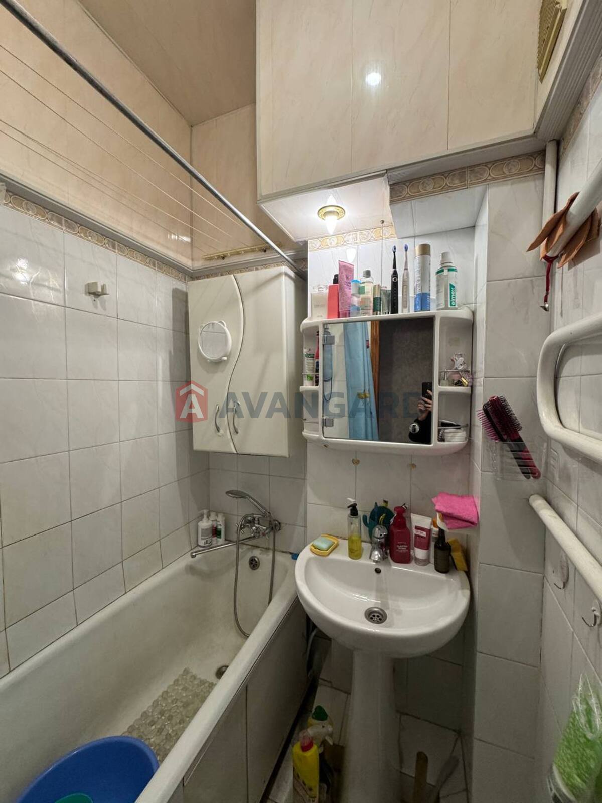 3 ��. ��������, 73/10/55 ��. �., 4/4 ������ ���� 6