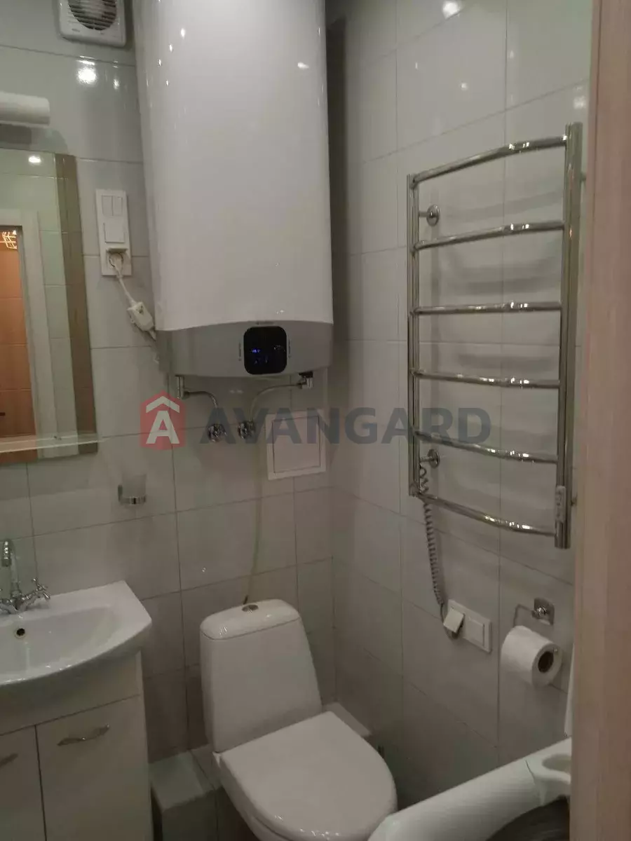 1 ����. ��������, 40/-/11 ��. �., 4/10 ���� ���� 3