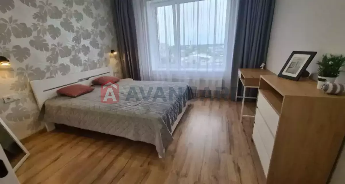 2 ��. ��������, 55/-/15 ��. �., 9/10 ������ ���� 10