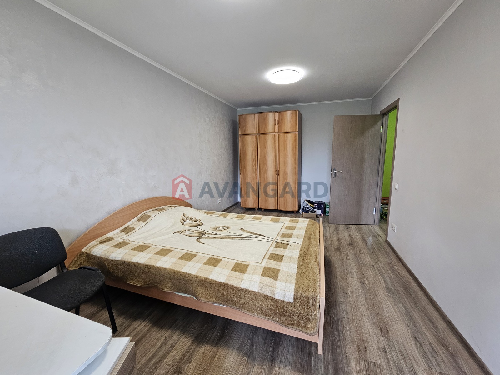 1 ����. ��������, 31/17/7 ��. �., 4/5 ���� ���� 4