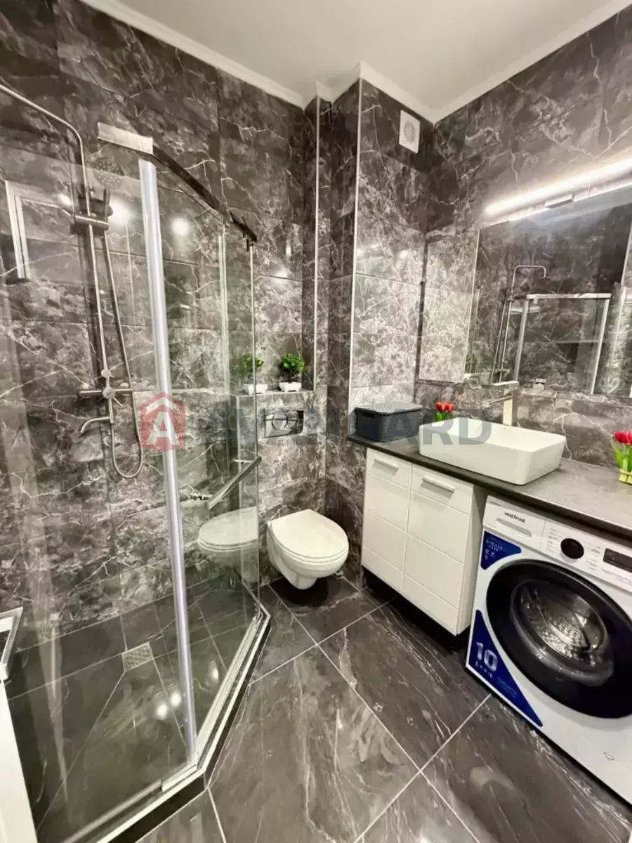 2 ��. ��������, 44/-/- ��. �., 8/10 ������ ���� 7