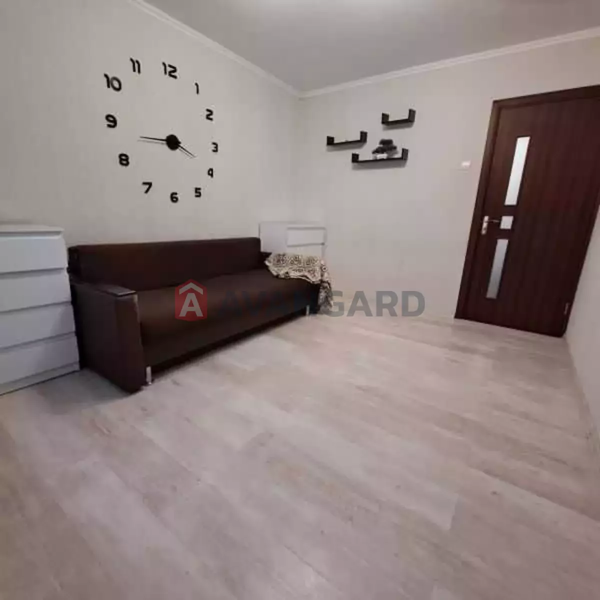 2 ��. ��������, 43/27/6 ��. �., 1/5 ������ ���� 2