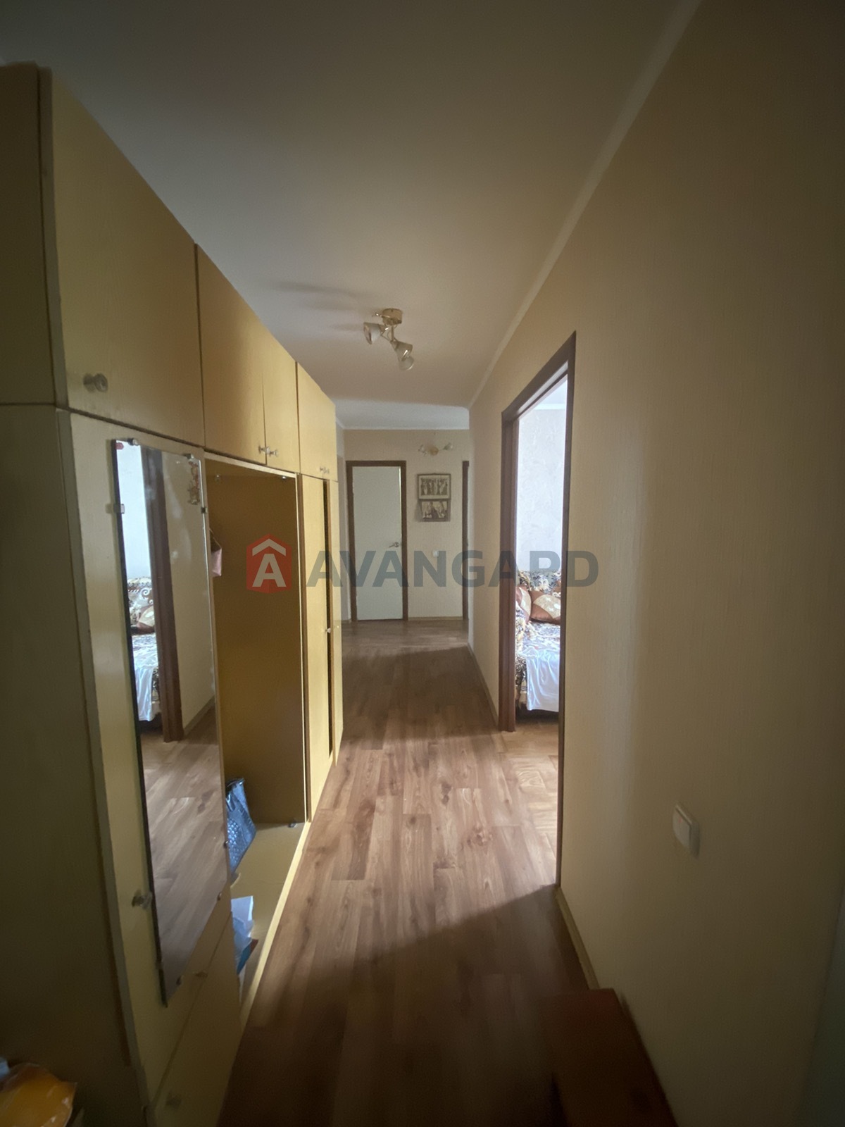 2 ����. ��������, 46/28/7 ��. �., 6/9 ���� ���� 3