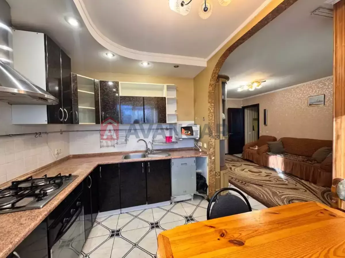 3 ����. ��������, 68/-/10 ��. �., 9/9 ���� ���� 2