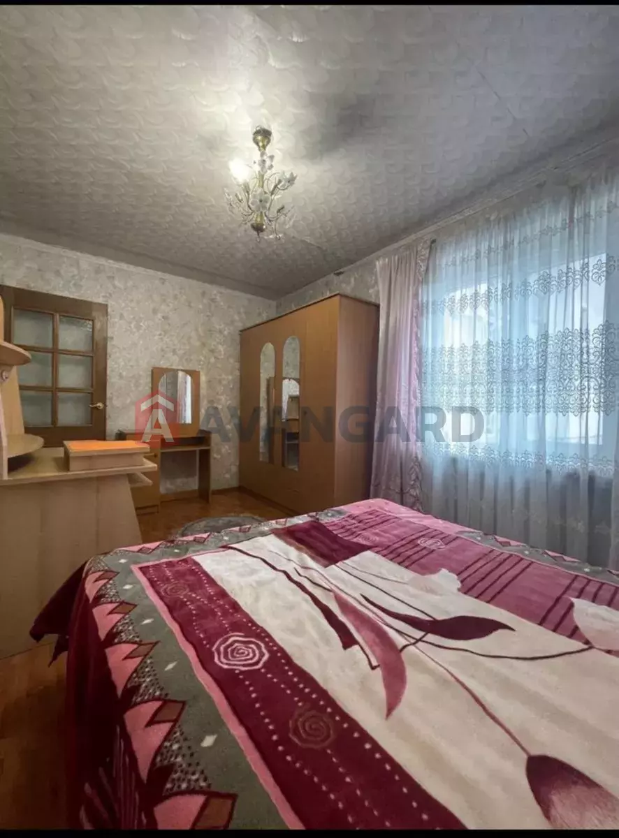 4 ����. ��������, 80/-/12 ��. �., 9/14 ���� ���� 6