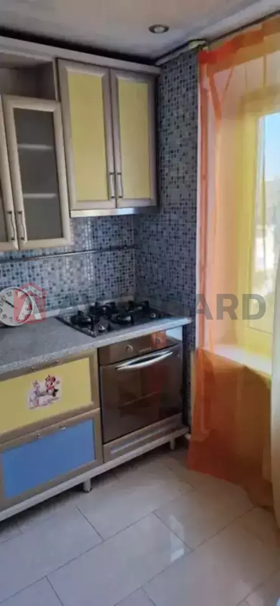 4 ��. ��������, 77/56/8 ��. �., 8/9 ������ ���� 4